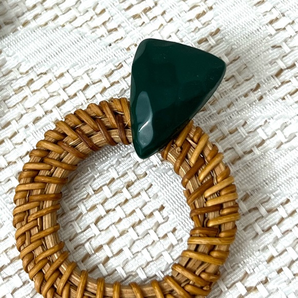 PLUNDER Earrings - Picture 4 of 6